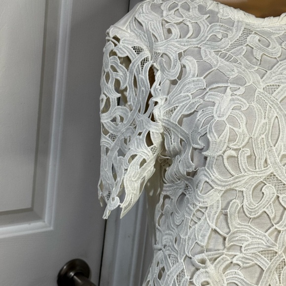 Zara White Sheath Lace Midi Dress with Flutter Sleeves sz small - Picture 3 of 9
